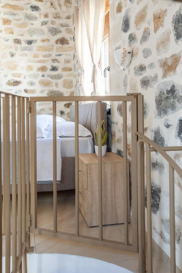 Piedra Residence Pigi  ภายนอก รูปภาพ
